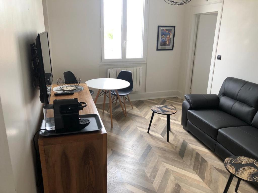 Superbe Appartement Independant En Centre Ville Vichy Eksteriør bilde